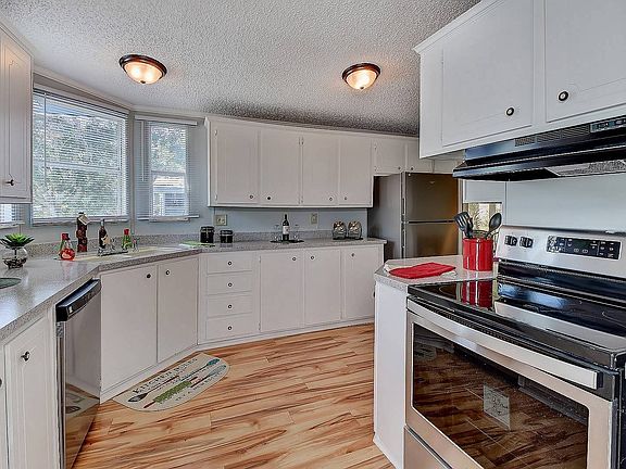 2nd image of 447 La Coquina