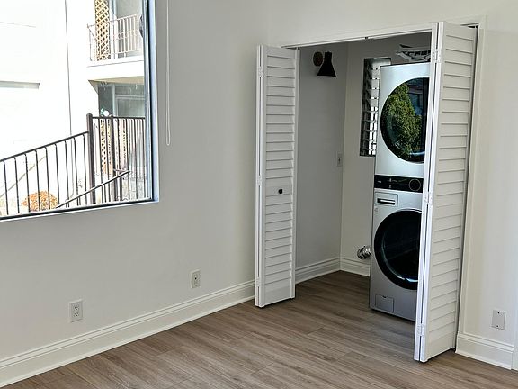 4th image of 1330 California Ave APT 101