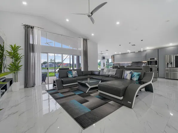 11674 Caracas Boulevard, Boynton Beach, FL 33437