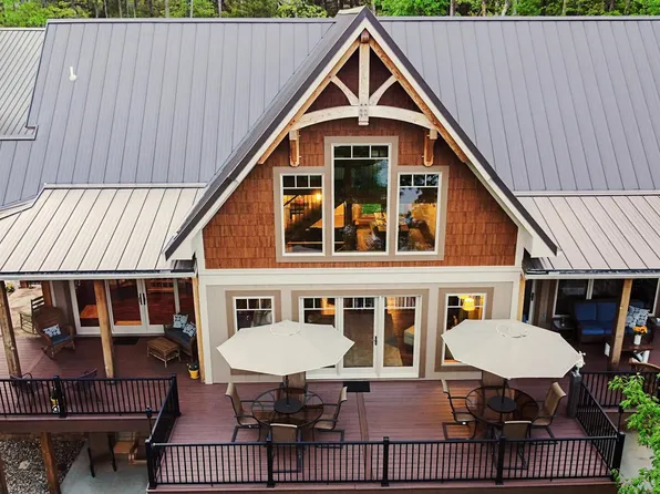 260 Eagle Ridge Ln, Goreville, IL 62939