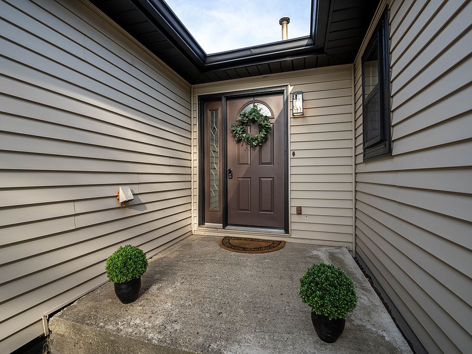 2887 N Centerline Rd, Franklin, IN 46131 Zillow