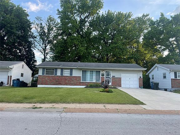2nd image of 532 Lynn Haven Ln