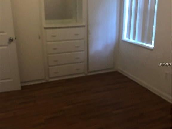4th image of 215 W 20th St