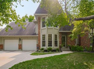 12411 W 110th Ter, Overland Park, KS 66210