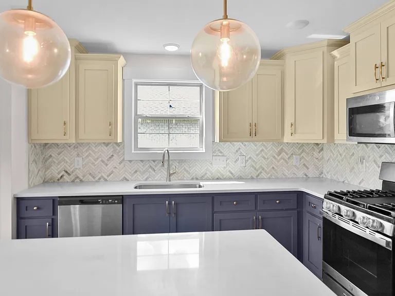 393 Frontier Dr — Photo 8