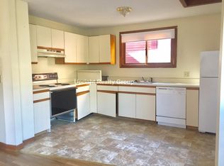 101 Bemis Rd #8, Fitchburg, MA 01420