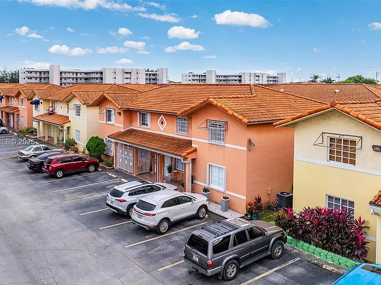 10101 W Okeechobee Rd #13202 — Photo 3