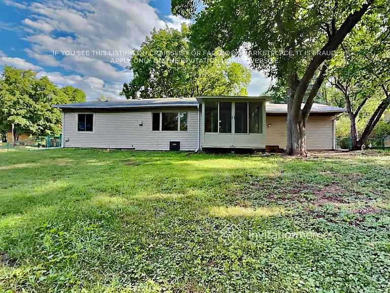 10273 Orleans Ln N — Photo 22