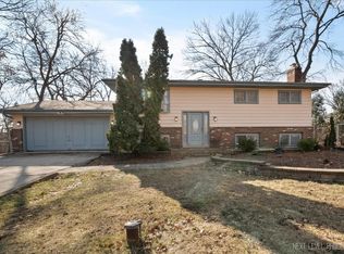 29W211 Lee Rd, West Chicago, IL 60185