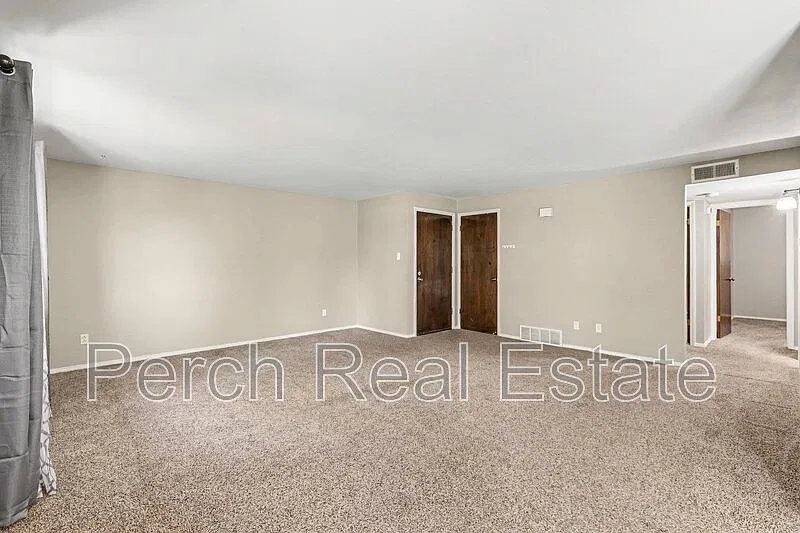 2 bed, 1.0 bath, 941 sqft, $1,500 — Photo 3