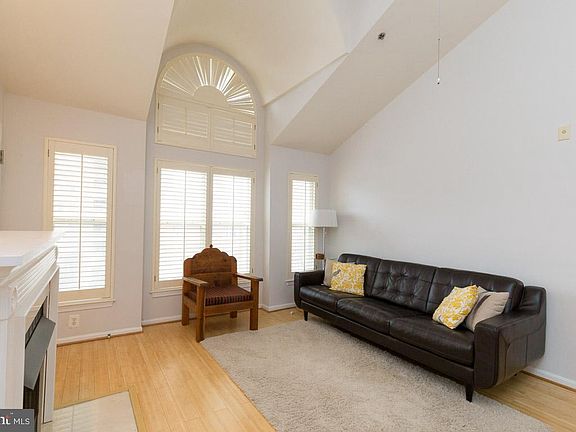 4th image of 11775 Stratford House Pl APT 412