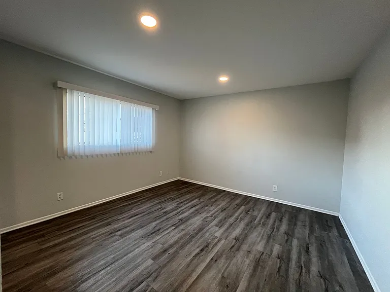 951 S. Oxford Ave. — Photo 100
