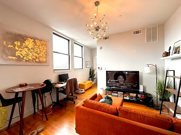 372 Kosciuszko Street image 1 of 23