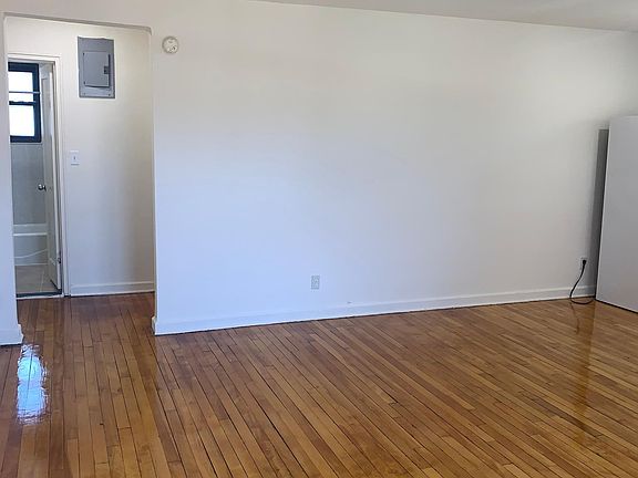 2nd image of 19631 73ave Fresh Mdws N #2