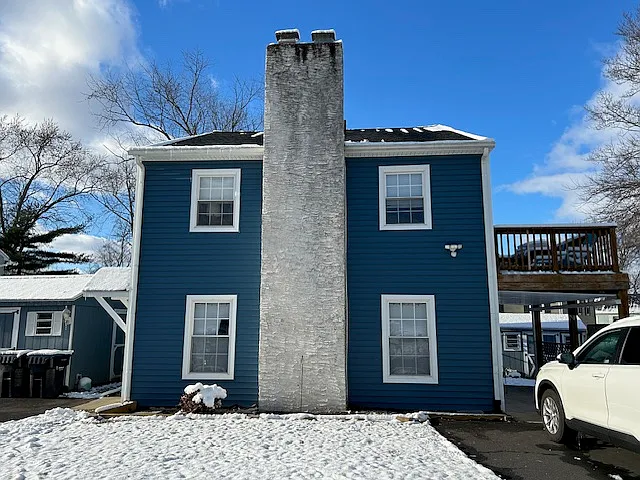 102 Deerpath Dr #B — Photo 1