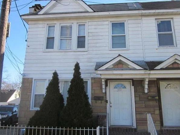 200 Waldorf Ave, Elmont, NY 11003