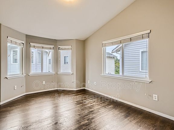 4th image of 11517 28th Ave NE