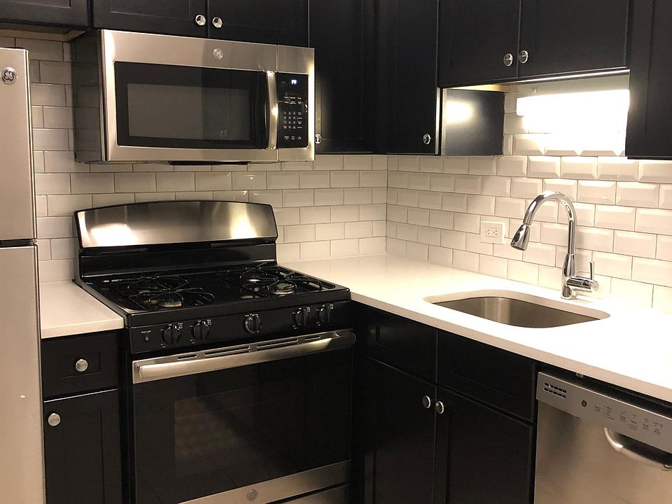 1st image of 833 W Sunnyside Ave #106