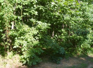122 Dartmoor Dr, Crossville, TN 38558