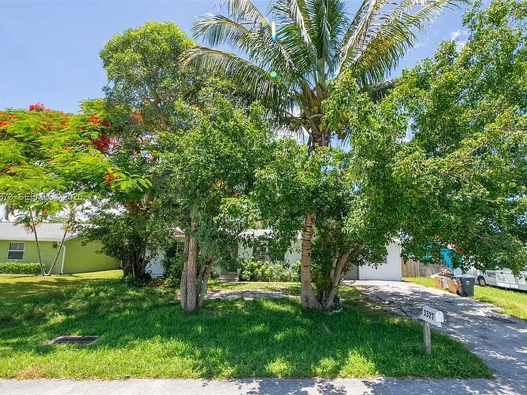 3327 Sapphire Rd — Photo 4