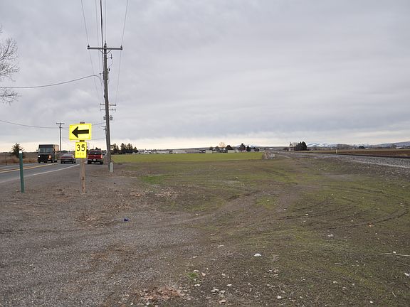 5th image of 3550 E Hwy 30