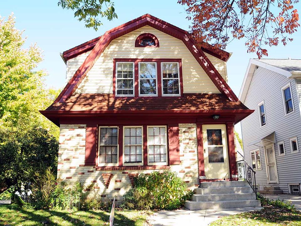 01SHOREWOOD HOME FRONT _05192015
