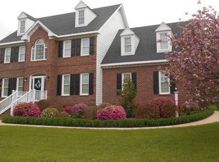1205 Enchanted Oaks Dr, Raleigh, NC 27606