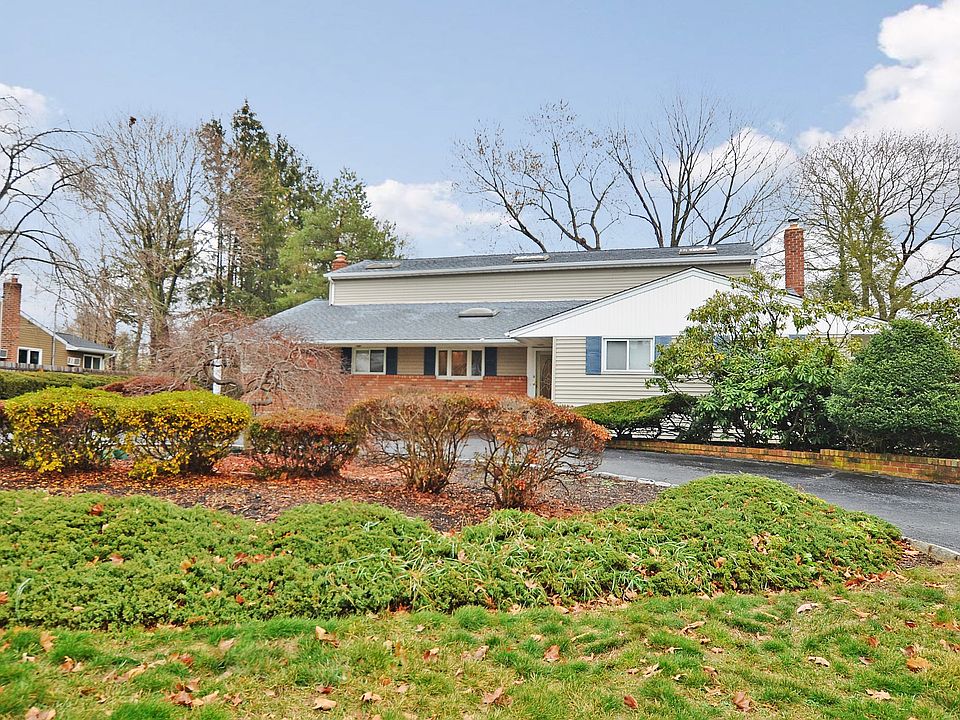 1st image of 19 Kirkland Dr