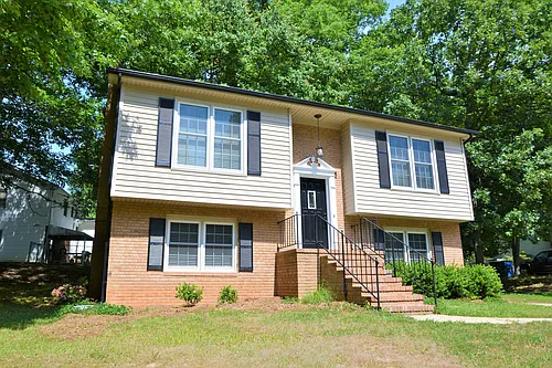 7801 Fairmont Ct Photo 1