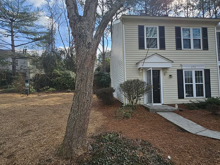 2401 Queen Anne Ct — Photo 20