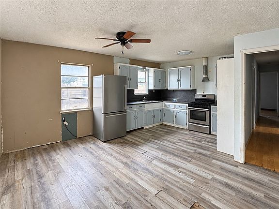 2nd image of 1163 Ochoa St