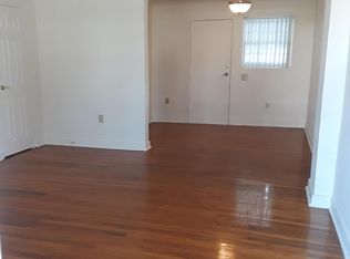 4 Bender Ct, Portsmouth, VA 23702