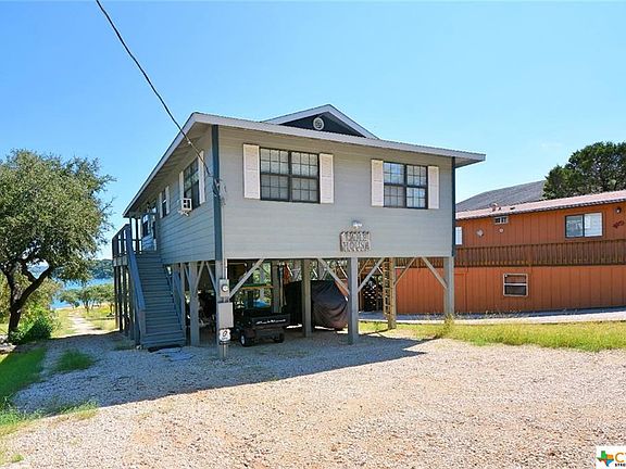 2nd image of 2669 Lakeview Dr