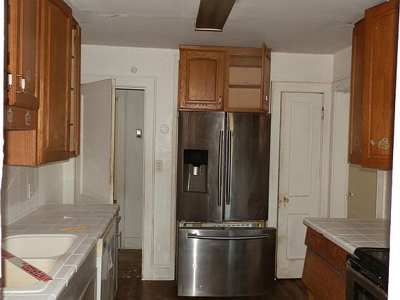 5th image of 108 N Elm St NW