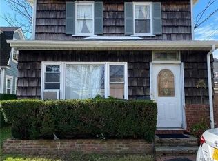81 Carman Ave, Cedarhurst, NY 11516