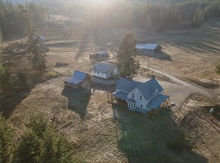 3135 Edes Rd, Columbia Shuswap, BC V1E 3E9