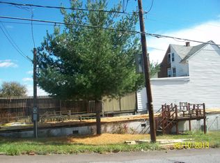 201 W Saylor St, Mount Carmel, PA 17851