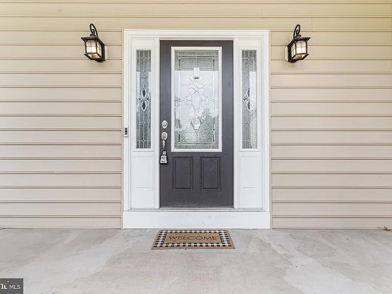 7495 Cavalcade Dr — Photo 5