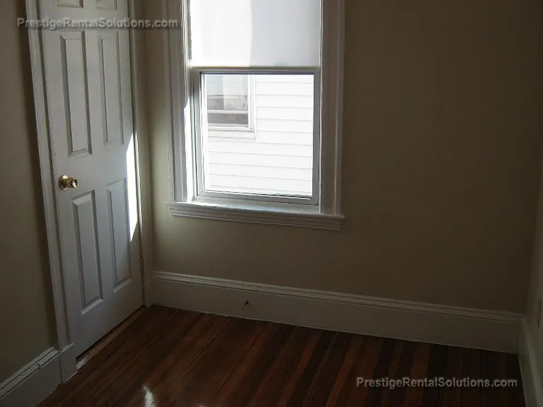 21 Roseclair St #3 — Photo 12