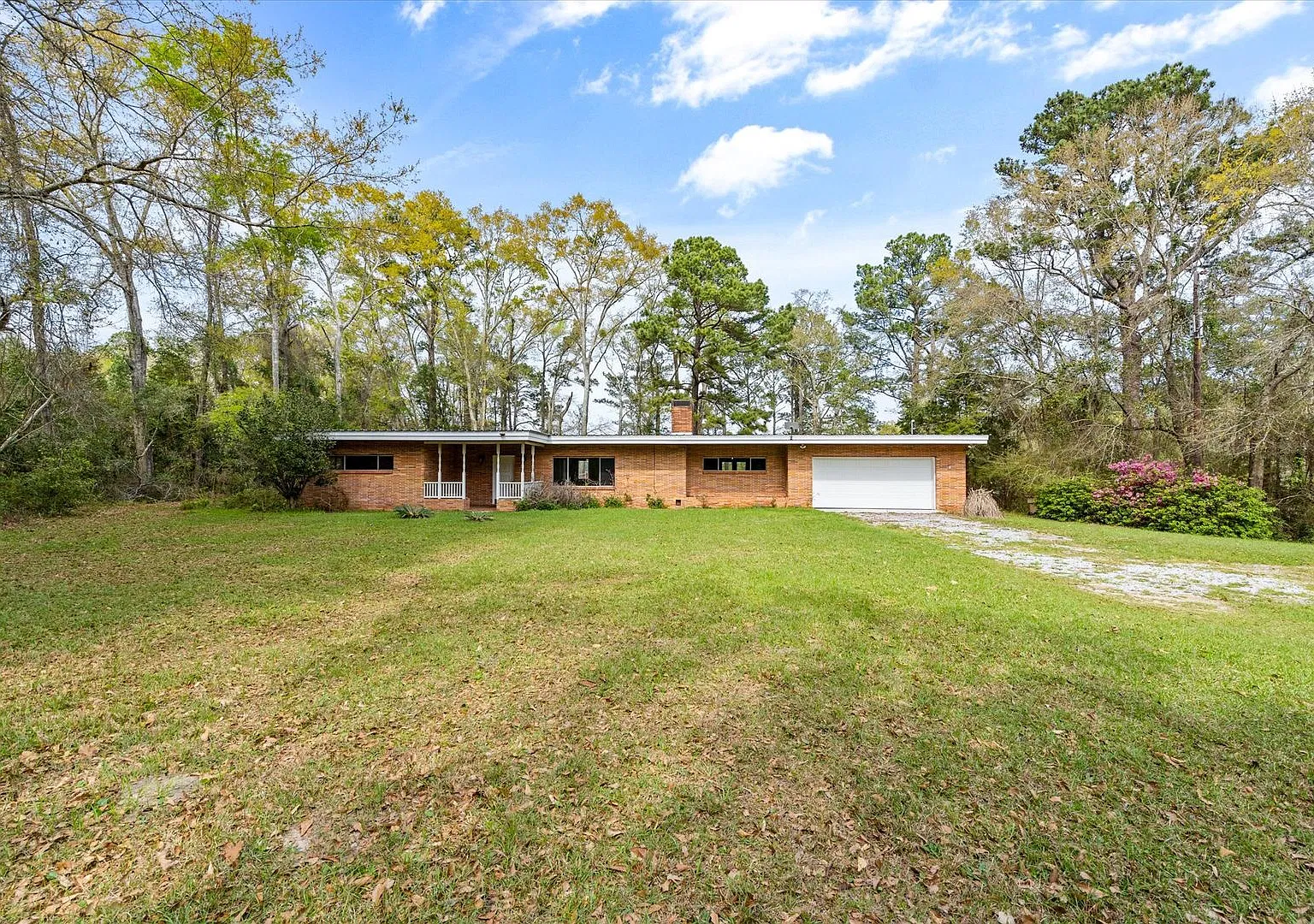 Waterfront Home — Photo 1