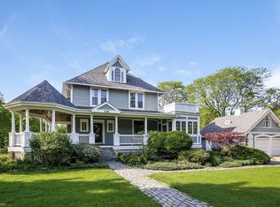 305 E 1st St, Hinsdale, IL