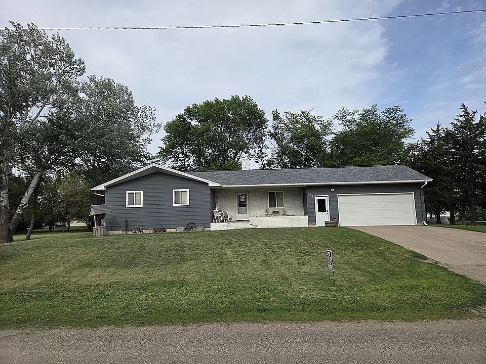 1st image of 104 2nd Ave