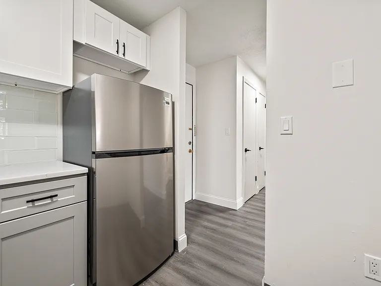 18 Signor St #10 — Photo 6