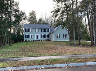 14 Village Rd, Pepperell, MA 01463