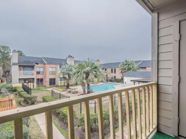 16111 Aspenglen Dr APT 206, Houston, TX 77084