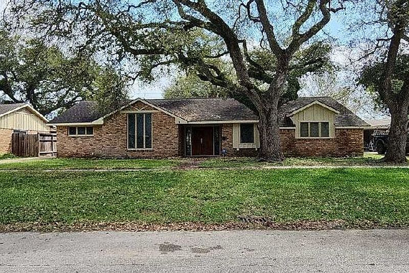 1st image of 2022 Willow Wisp Dr