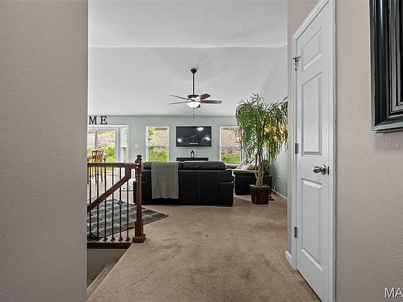 5th image of 1508 Saint Charles Dr