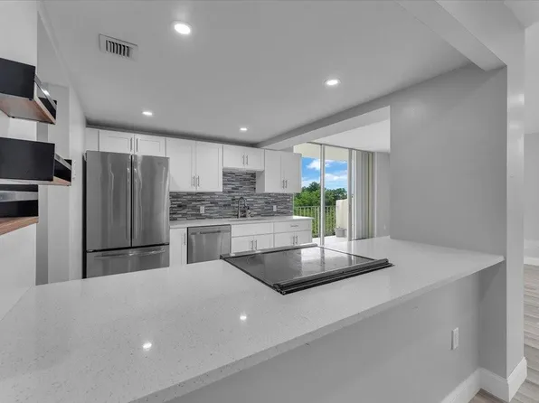11111 Biscayne Boulevard #5B (528), Miami, FL 33181