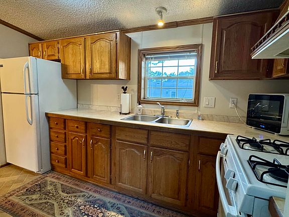 2nd image of 42 Ridge Road