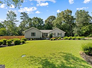 302 Smoke Rise Dr, Warner Robins, GA 31088